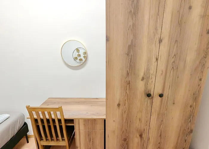 Spacious Rooms - 15 Min From Airport & City Center, 5 Min From Vienna Main-Bus Station Ez 12